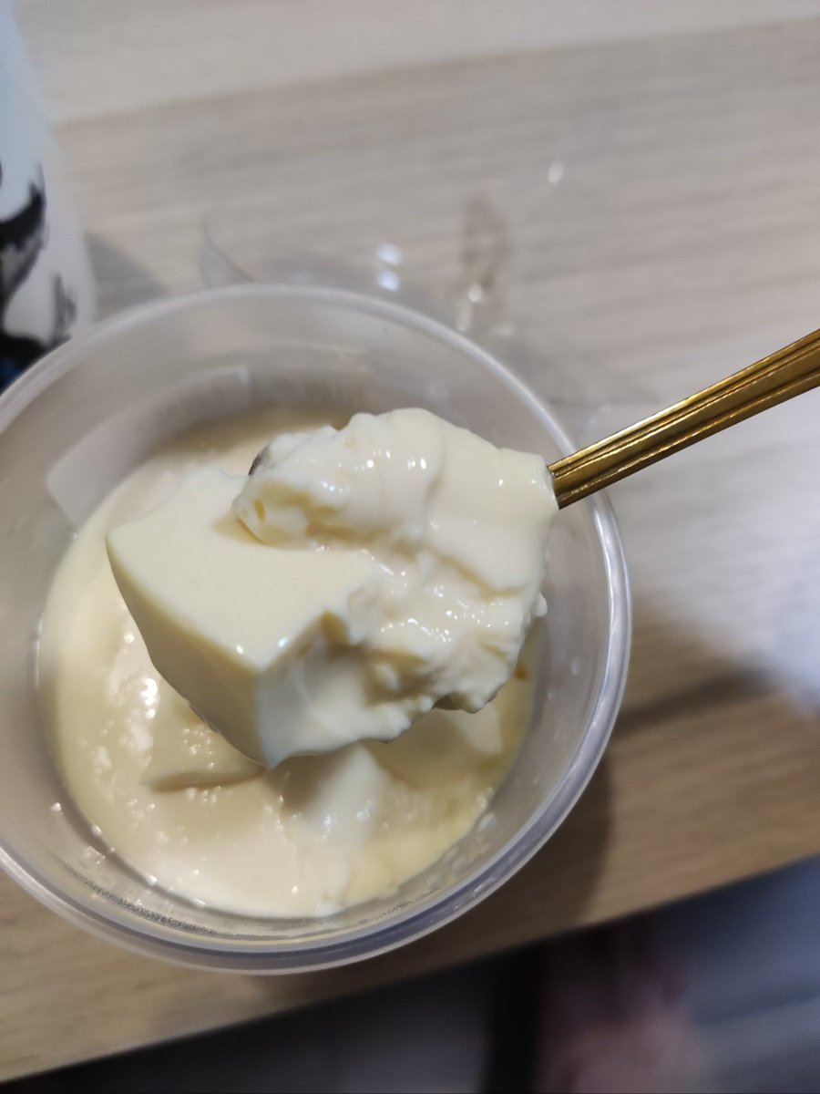 wompkpk1's tweet photo. [最近、スルホン製のチーズケーキを食べたら、酸味が絶妙でやみつきに！次はオリジナルの酪農スイーツを作ってみる予定だ]， https://t.co/Pun5L8qayl