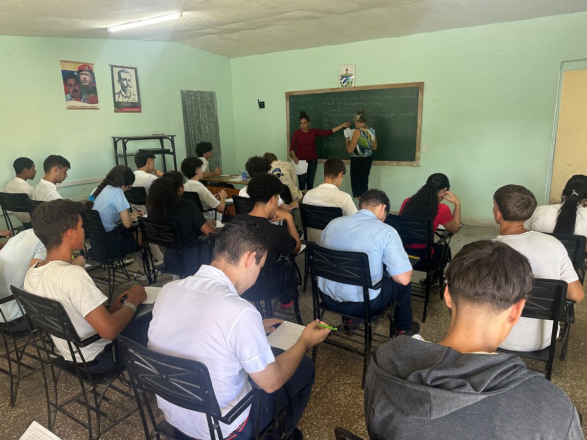 GomezWrete89250's tweet photo. En la Educación Preuniversitaria inician los concursos de conocimientos a nivel de base.
#SanctiSpíritusEnMarcha https://t.co/gLJzr3RVXP