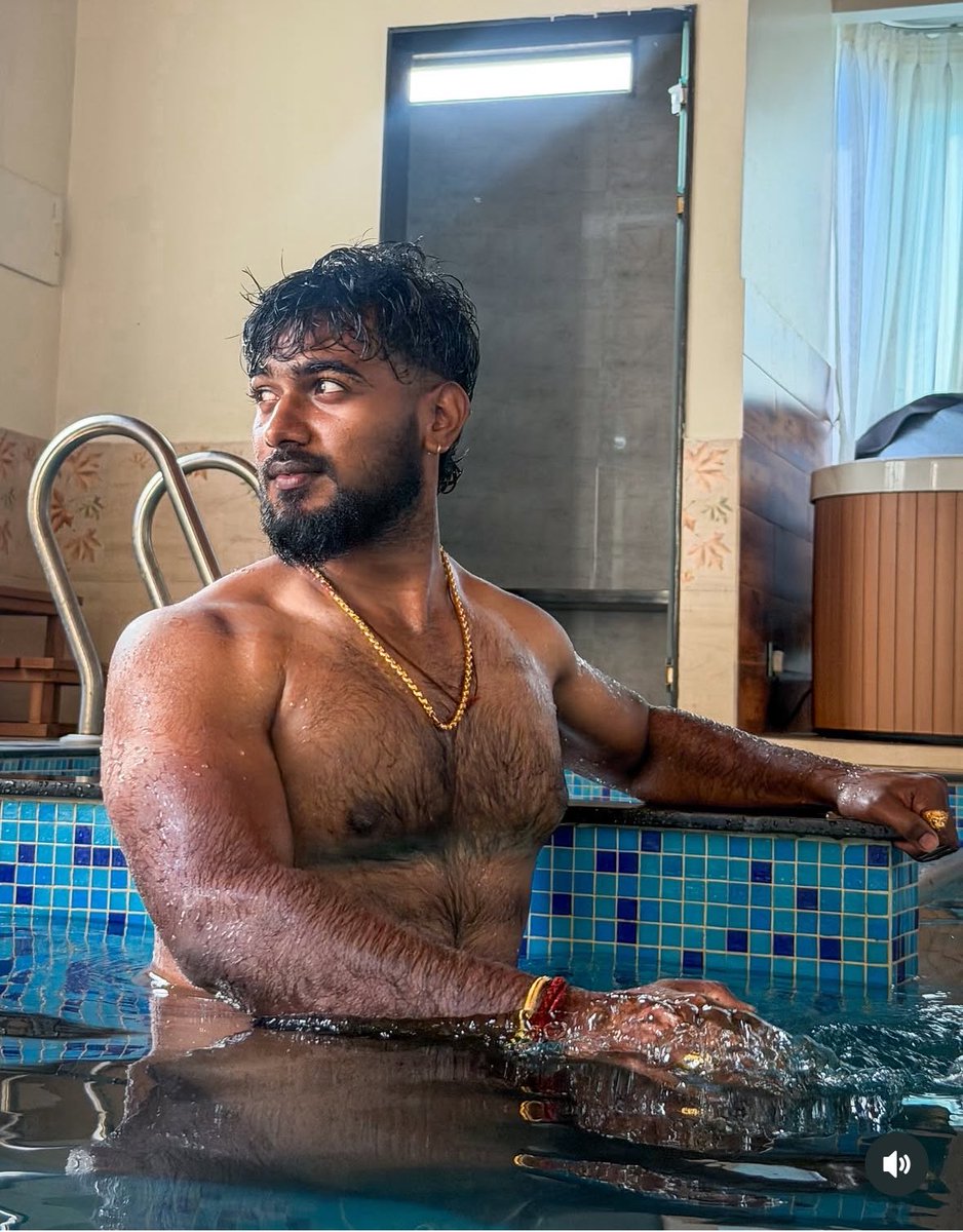 SecretSnehidhan's tweet photo. #BlackHandsome 🖤 https://t.co/5mfmim4IGX