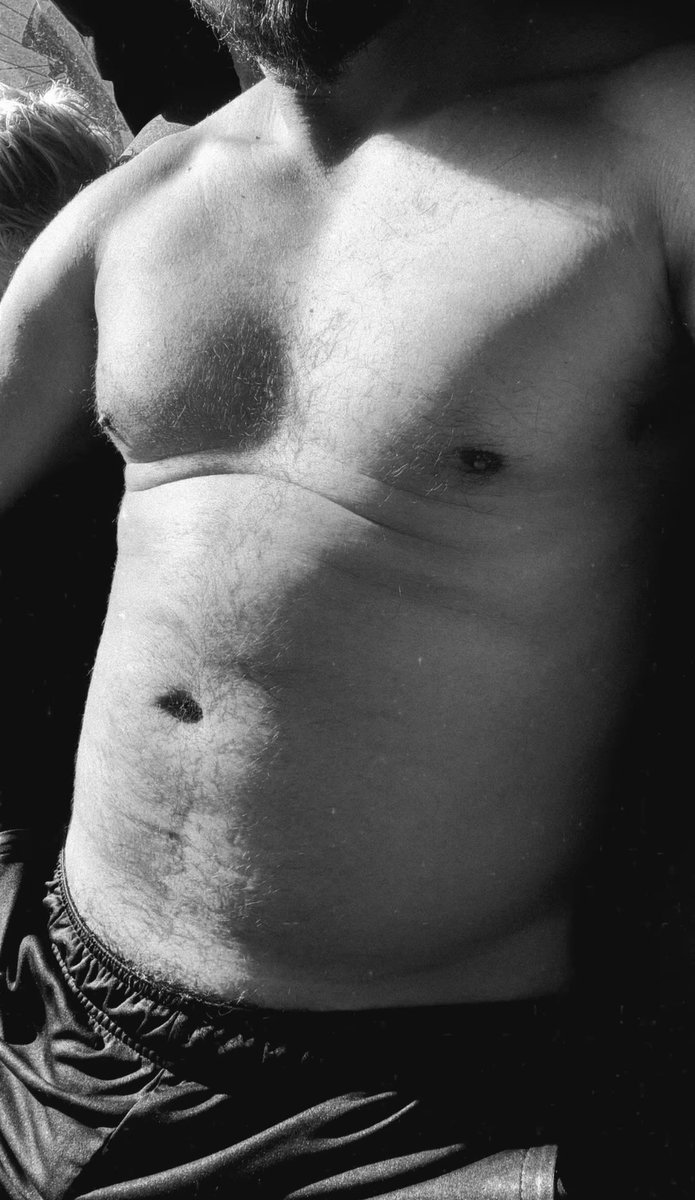 asidevik's tweet photo. Quería ser twink y terminé siendo oso 🐻 https://t.co/gGmGbicjH6