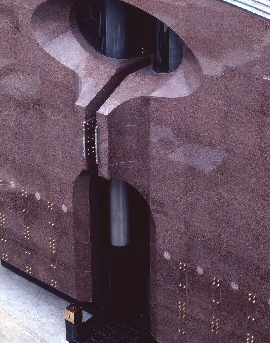 luusssso's tweet photo. Shin Takamatsu built his futuristic designs during Japan's bubble economy of the 1980s, when soaring land prices and cheap credit allowed real freedom of expression

Always been a fan of this era of Postmodernism https://t.co/dgjHaHD1FC