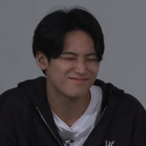 mingyuheaven's tweet photo. mingyu’s nose scrunch https://t.co/4VWGMZMKNo