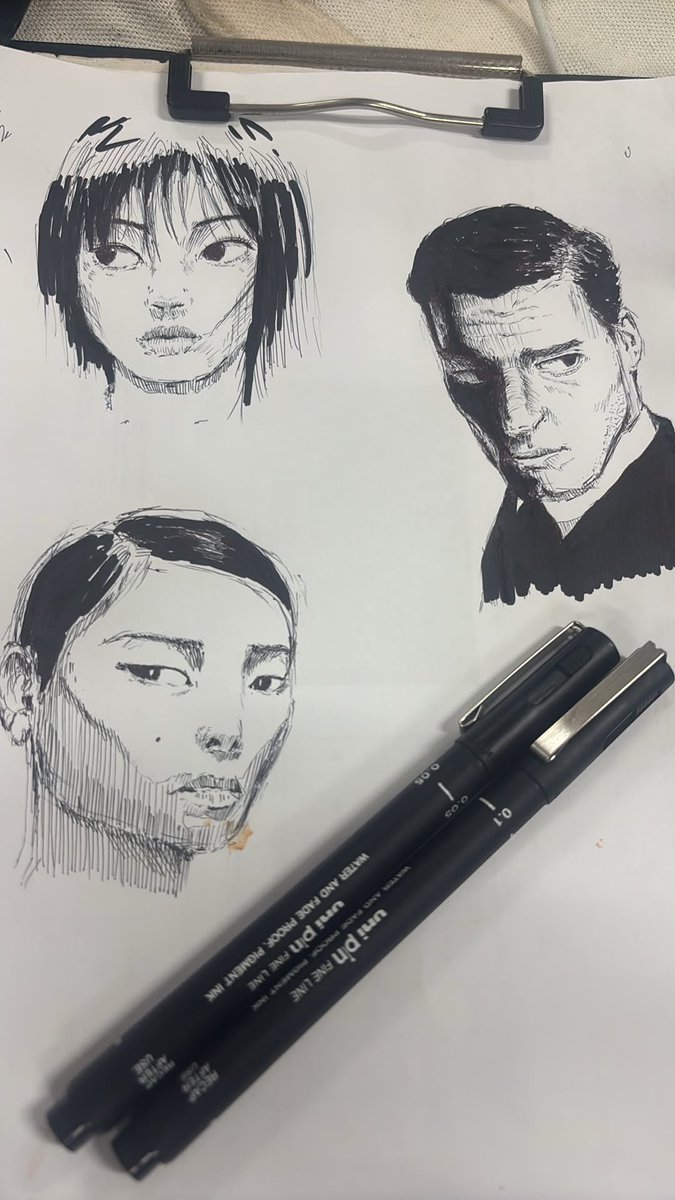 TheWisdomLover's tweet photo. i wish i had more artmoots:(

i wanna talk with people who has the same passion like mine🥹

#artmoots https://t.co/nq7YRjp9e3