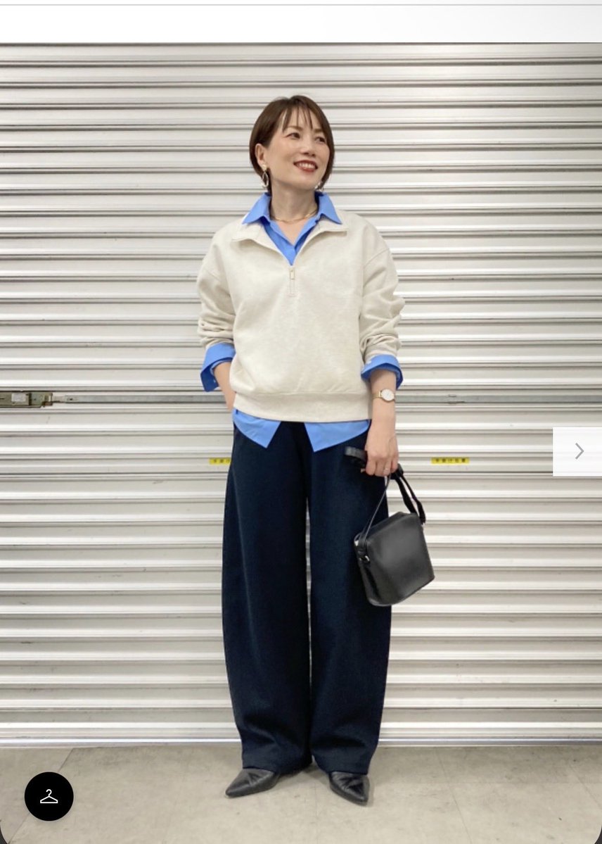 freshtype_77's tweet photo. ユニクロのスタッフコーデとかいいんじゃないかな。スタッフってモデルじゃないし、アラフォーの方もいるし https://t.co/LVCXCGJcdM