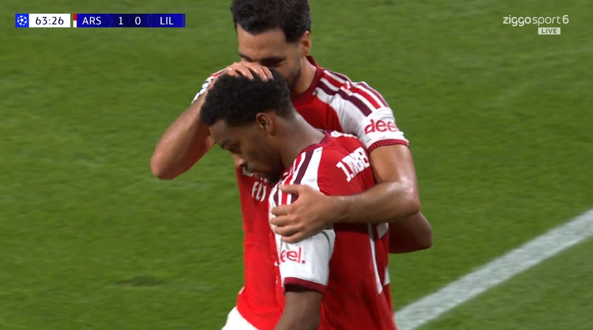 foet247europa's tweet photo. Arsenal scored three goals in seven second-half minutes to maintain their perfect start to the league phase of the Champions League by beating Lille 3-0 at Emirates Stadium. #ARSLOSC #UCL https://t.co/RUFxj9ewsn