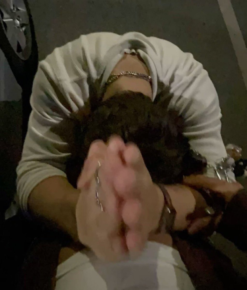 notyouraimm's tweet photo. No matter what the argument is
Be a man and hit this pose https://t.co/sC9SenW0Uw