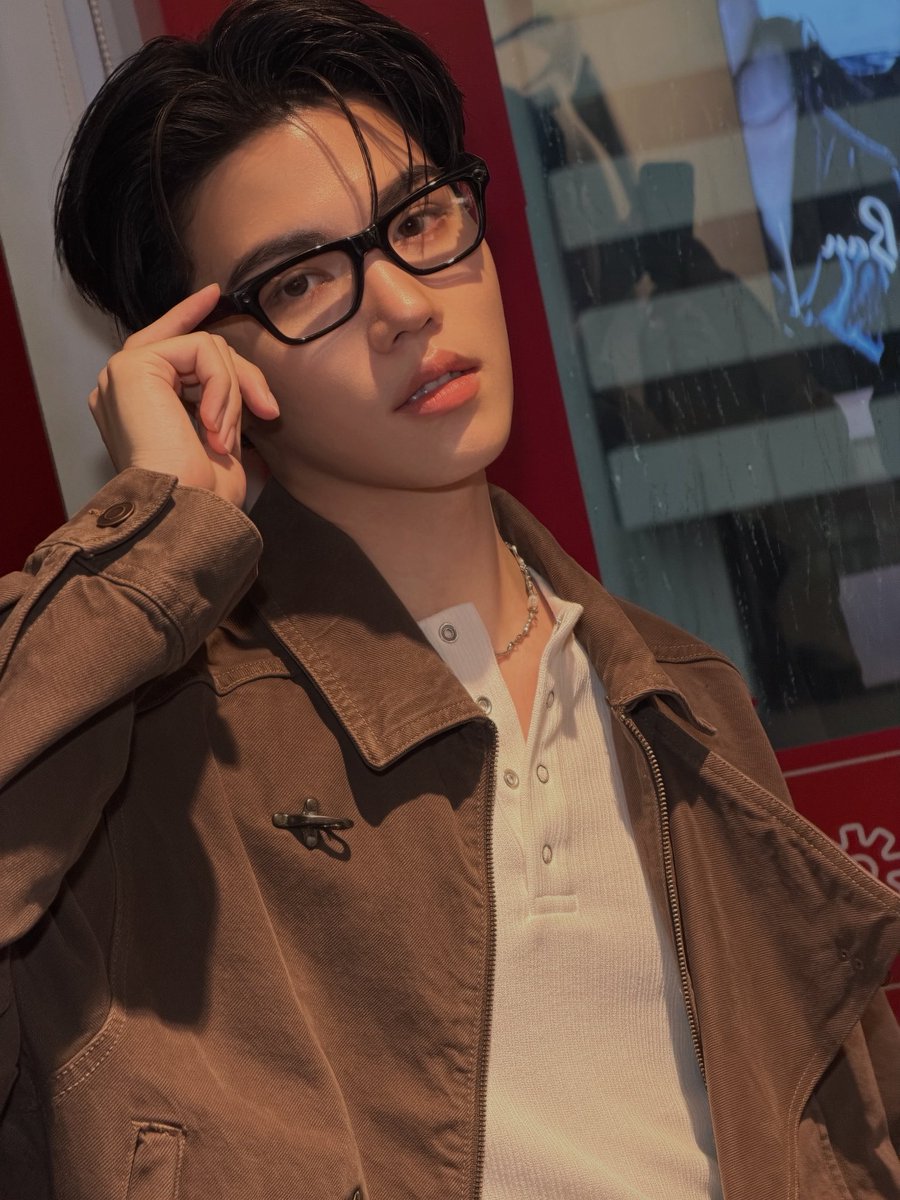 nakanisnakan's tweet photo. แว่นมานี่ค้าบบ

#RaybanmetaXDMD https://t.co/6CsCOHGsmv