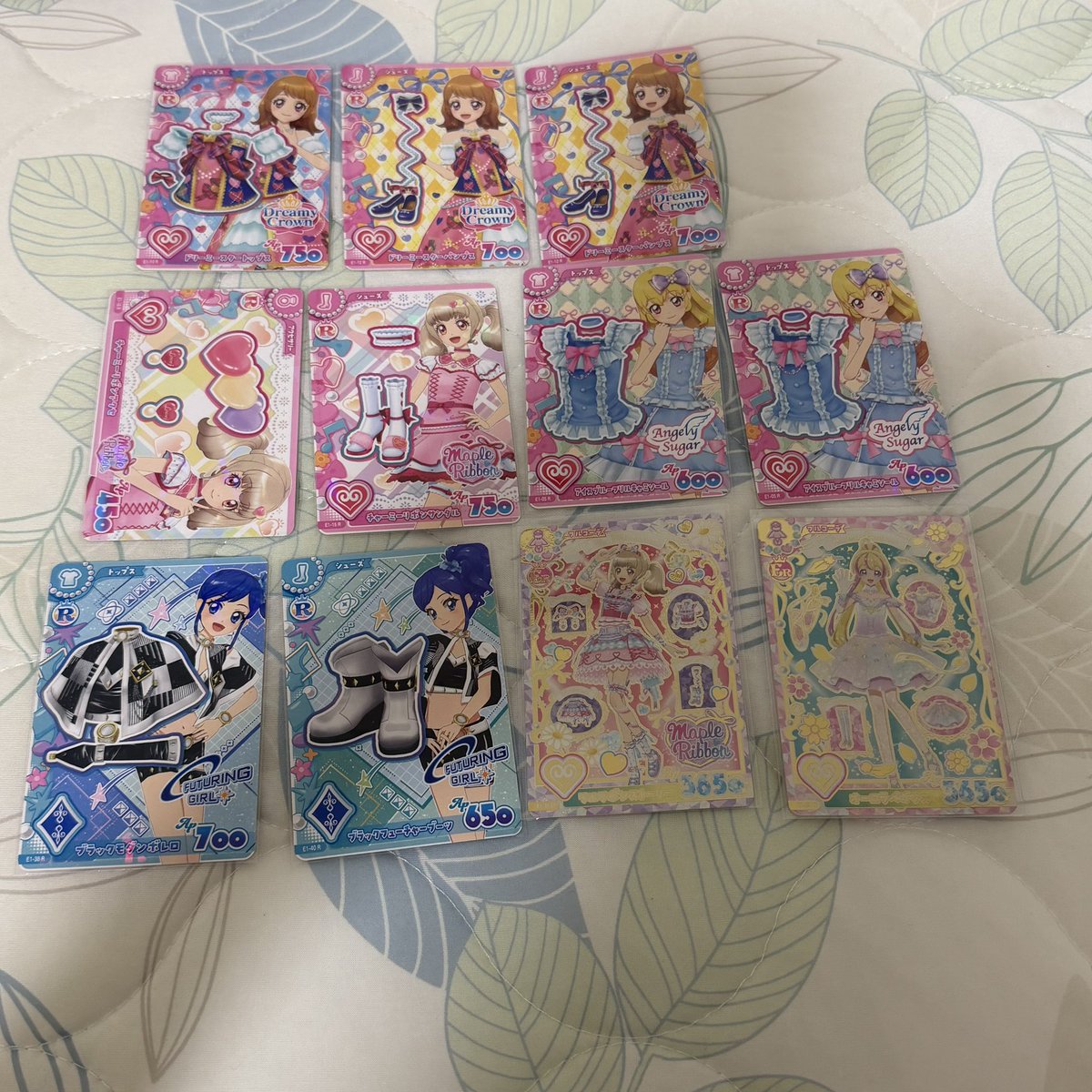 34Jn67's tweet photo. アイカツアンコール カード 交換

求 画像1

譲 画像2 
PR↔Rの場合1:n可能になります。
大変難しいかと思いますがお気軽にお声掛けください🙇🏻‍♀️

#アイカツアンコール交換  #アイカツ交換 https://t.co/A0G1eltfzD