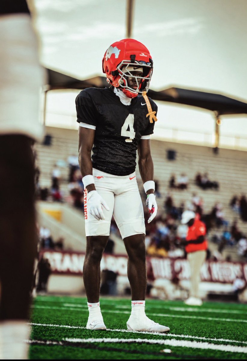 TGuillory2027's tweet photo. I have Decommited from FAU. I want to Thank the coaching staff for giving me the opportunity . MY RECRUITMENT IS 100% OPEN ‼️ December Grad!!!#GodsPlan

@RecruitEastside @TomLoy247 @samspiegs @CoachFlo5 @TFloss32 @CoachRich_04 @coachgcross @MikeRoach247 @Andrew_Ivins @jackson_dip @RivalsHS @247Sports @vypehouston @TheProtectUCrew @chaseK_52 @MickensJay @Jalil_Johnson21