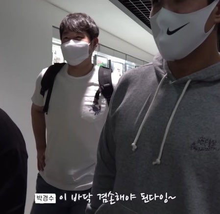 ddaddaa_0's tweet photo. 아 지겨워
박경수 말 좀 들어 ㅆㅂ https://t.co/9tTuf7qtzu