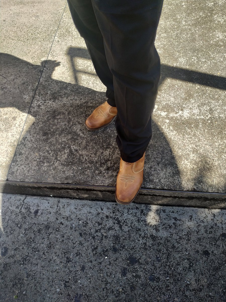 AgroFetiche's tweet photo. Flagra, zelador de um edifício 🔥 https://t.co/0Ab4fccGdh