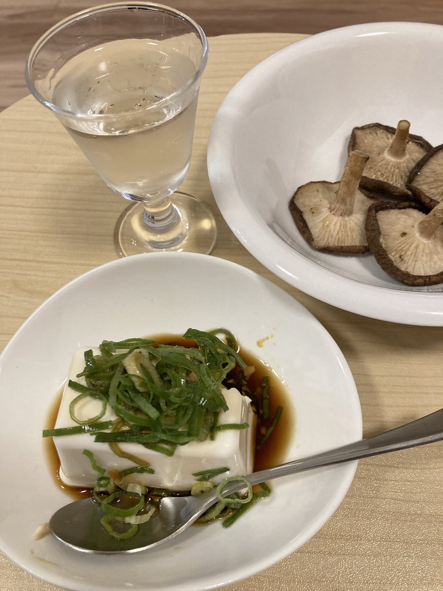 Watasi_no_Life's tweet photo. 消費対象の食材を美味しくいただいてる！
これはあんまり太らない？ https://t.co/d9gShvMHUC