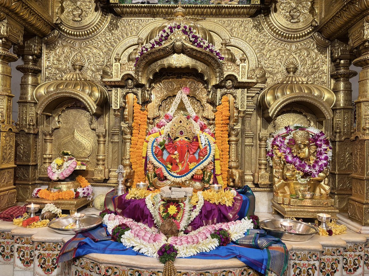 SVTMumbai's tweet photo. 🙏गणपती  बाप्पा मोरया 🌺मंगलमूर्ती मोरया 🙏१४/१०/२०२६
🙏Ganapati Bappa Moraya 🌺 Mangalmurti Moraya  🙏 14/10/2026 https://t.co/yjMieartTS