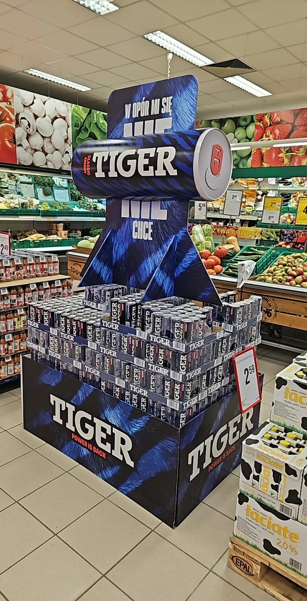 patiensxd's tweet photo. ale tiger gigancior (no to już jest prawdziwy tygrysz) https://t.co/P9r7R65nRY