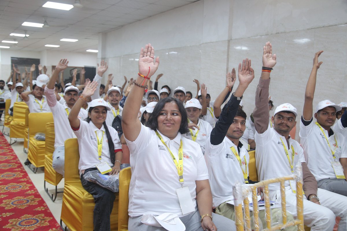 MYBharatHQ's tweet photo. One Nation. Many Cultures. One Spirit of Vande Mataram!

The Vande Mataram Camp, organised by MY Bharat, East Delhi, was inaugurated at Jai Ram Ashram, New Delhi, in the presence of Shri Kapil Mishra, Hon’ble Minister, Government of NCT of Delhi; Shri Sanjay Goyal, Hon’ble MLA, Shahdara and other distinguished officials and dignitaries.

MY Bharat Volunteers representing six states extended a warm welcome, celebrating the spirit of Ek Bharat, Shreshtha Bharat.

An insightful session on the historical significance of Vande Mataram highlighted its role in India's freedom struggle, inspiring Yuva Shakti to uphold the values of unity, patriotism and national pride.

One Voice. One Spirit. Vande Mataram!

#MYBharat #VandeMataramCamp