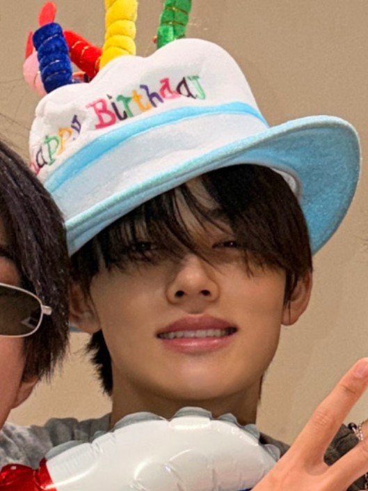 seanvrs's tweet photo. selalu ada doksli seonghyeon kecil https://t.co/fkifILxHdD