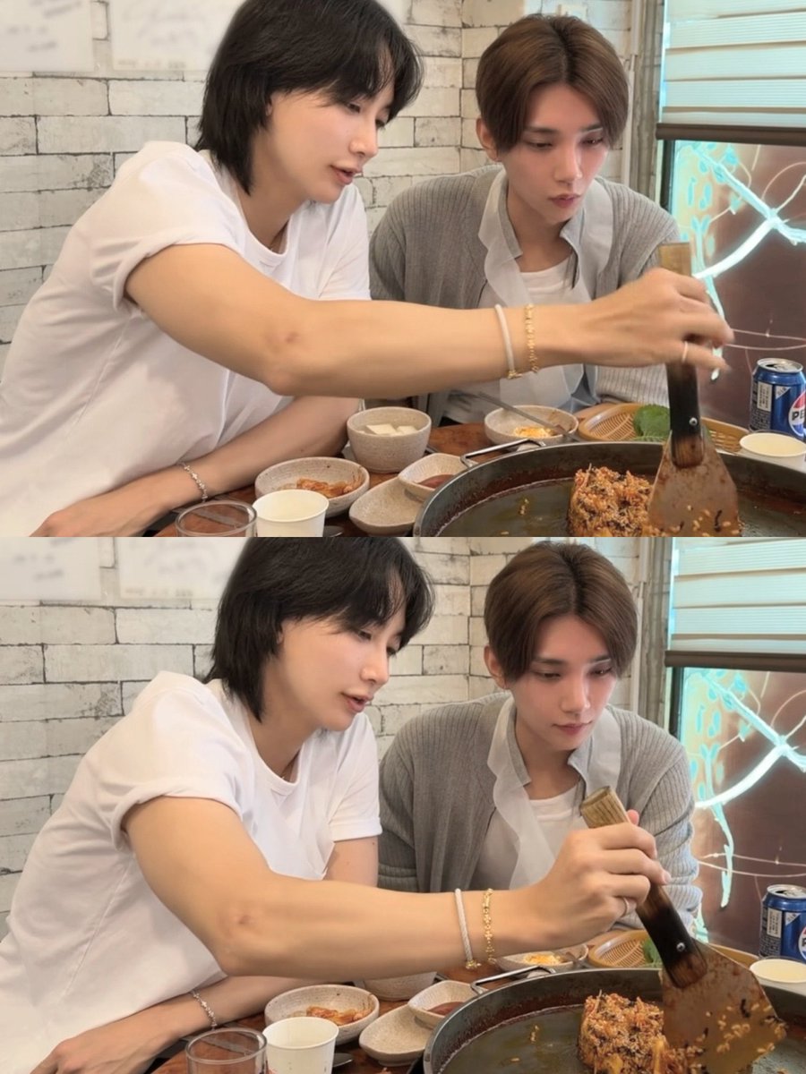 shuachick's tweet photo. omegaverse #yoonhong where in jöshüä grew up knowing that being an omega doesn’t make him any less capable of taking care of himself, but alpha jëönghän makes him let his guard down and wish to be cared for like a little pup all over again https://t.co/MEGIajHpYv