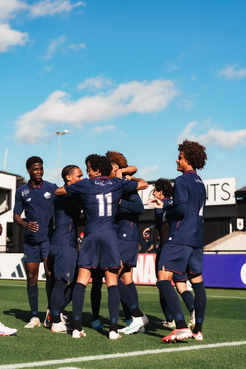loscacademy's tweet photo. 𝑼𝒏𝒆 𝒗𝒊𝒄𝒕𝒐𝒊𝒓𝒆 𝒄𝒐𝒍𝒍𝒆𝒄𝒕𝒊𝒗𝒆 👊✅

Retour en images sur le succès de nos jeunes Dogues hier face à Arsenal en Youth League (2-3) 🔙📸

#ARSLOSC https://t.co/aky3RUu9mv