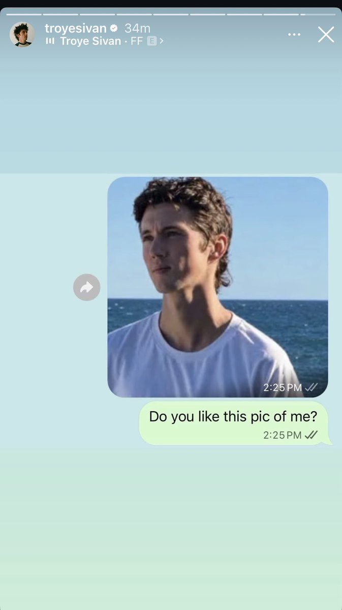 wecanjusss's tweet photo. He really likes this picture of himself 😭😭 https://t.co/Vs9uq8ZMe2