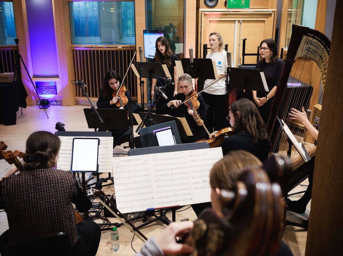 AIRstudios's tweet photo. Celebrating the launch of SCL United Kingdom. 🎶

The evening brought together a community of composers, songwriters, and music professionals in Studio 1, along with live music performances.

Photos by Benjamin Ealovega @ealovega .

#AIRstudios https://t.co/mC6QRuj2L2