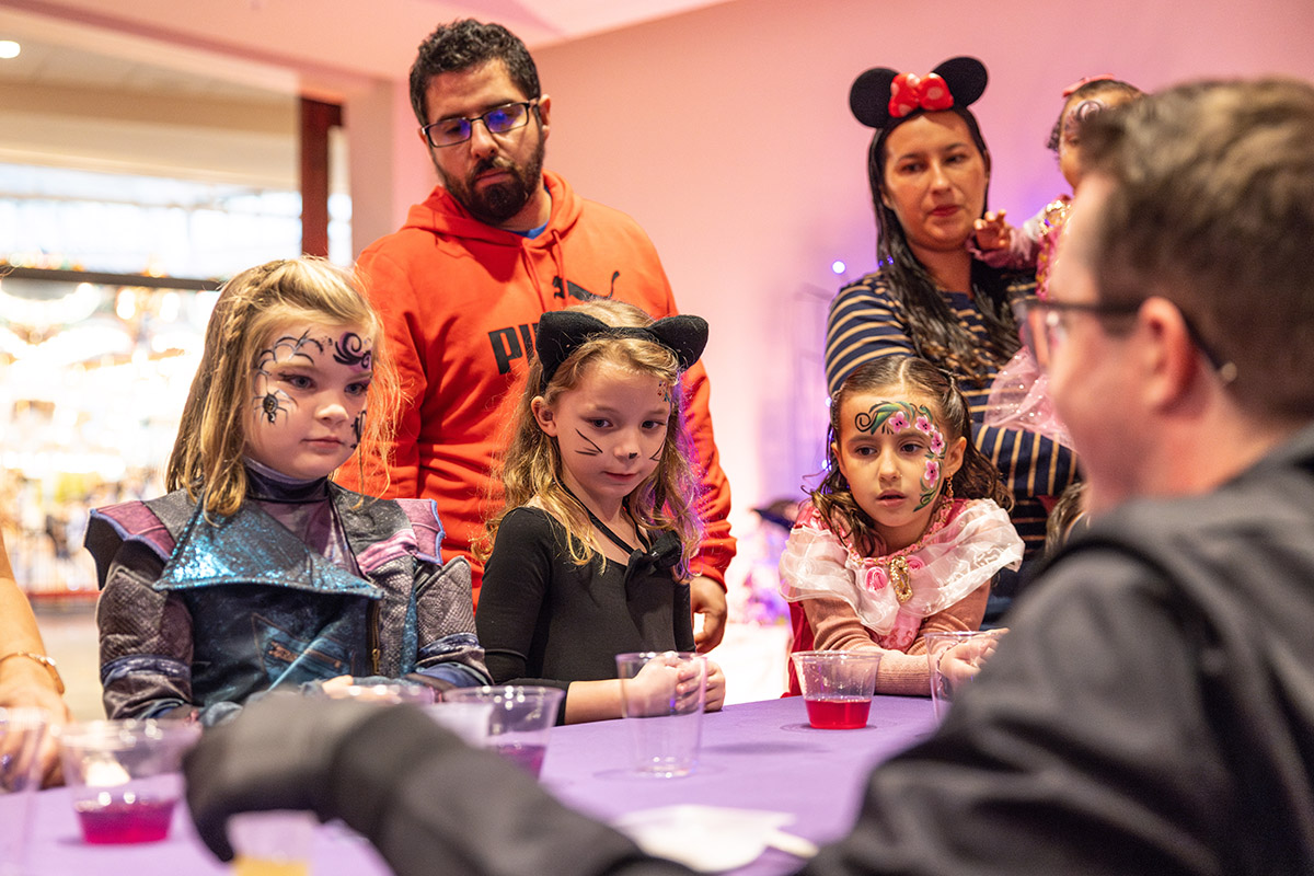 CMOM's tweet photo. Dr. Frankenstein has nothing on Scientist Bradley. Get ready for spooky, icky, gasp-worthy experiments at Halloween Spooktacular, Sat., October 24, from 10 a.m. to 2 p.m. Tix: https://t.co/X4feCDs0db
#CMOMemphis #PlayfulLearning #EarlyChildhoodDevelopment #EarlyChildhoodLearning https://t.co/8PWzRFlyIG