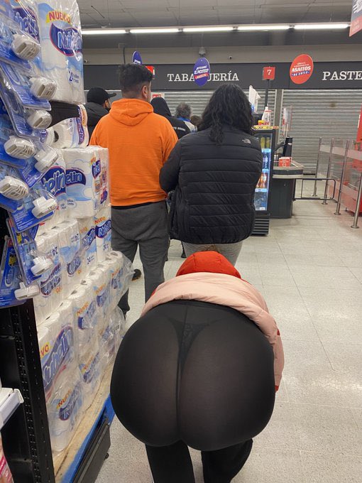 CornudosBeta's tweet photo. Mamá Mía Que Buen MILF ❤️ https://t.co/6GbeJaFD7n