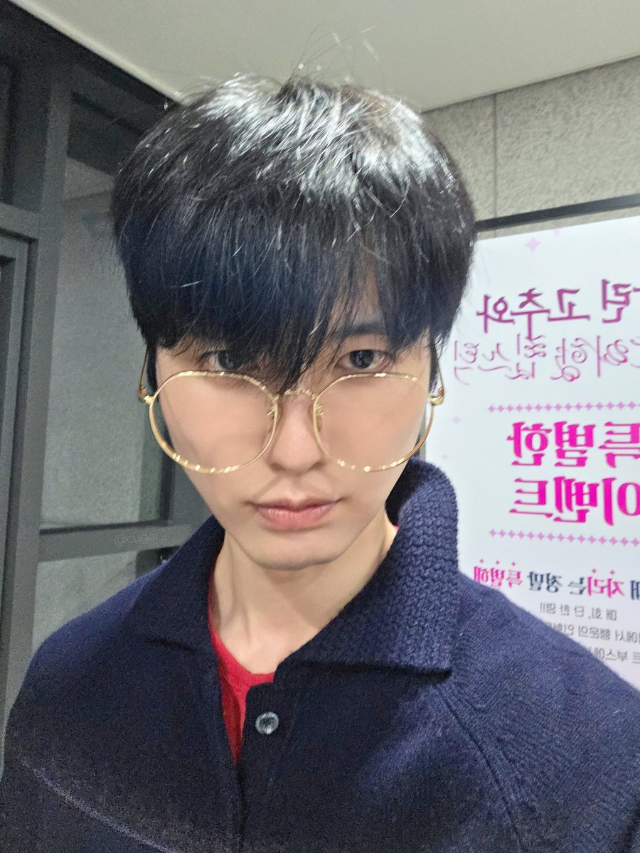 cugar__'s tweet photo. 이 아저씨 매력이 심상치 않으시네.. #류세일 https://t.co/M88ThpGPEX