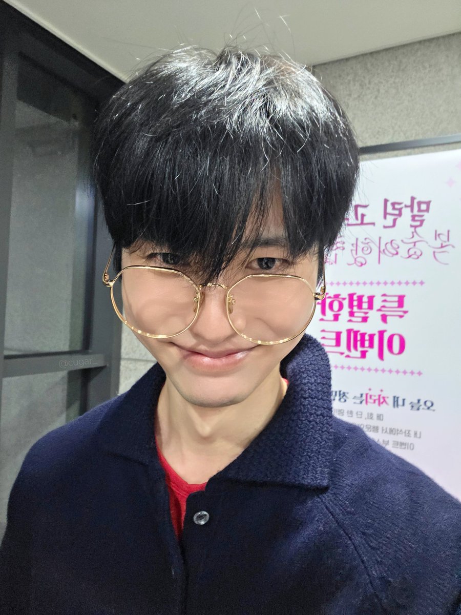 cugar__'s tweet photo. 이 아저씨 매력이 심상치 않으시네.. #류세일 https://t.co/M88ThpGPEX