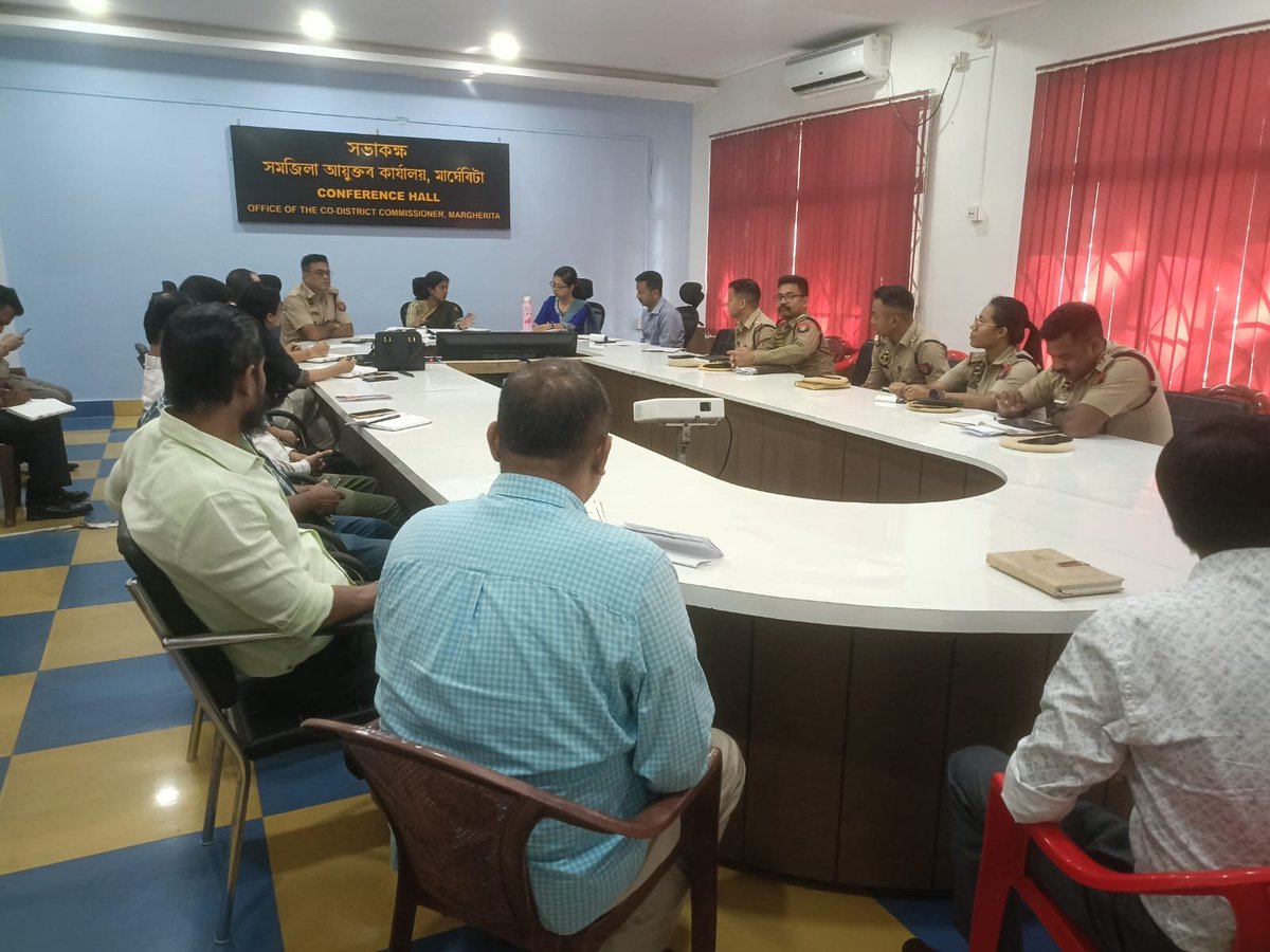 SDOc_Margherita's tweet photo. A meeting chaired by Smt. K. N. Chandana Jahnavi, IAS, CDC, #Margherita, was held today to discuss border area encroachment, focusing on interdepartmental coordination and necessary measures to address the issue. https://t.co/2AviFnxVFL