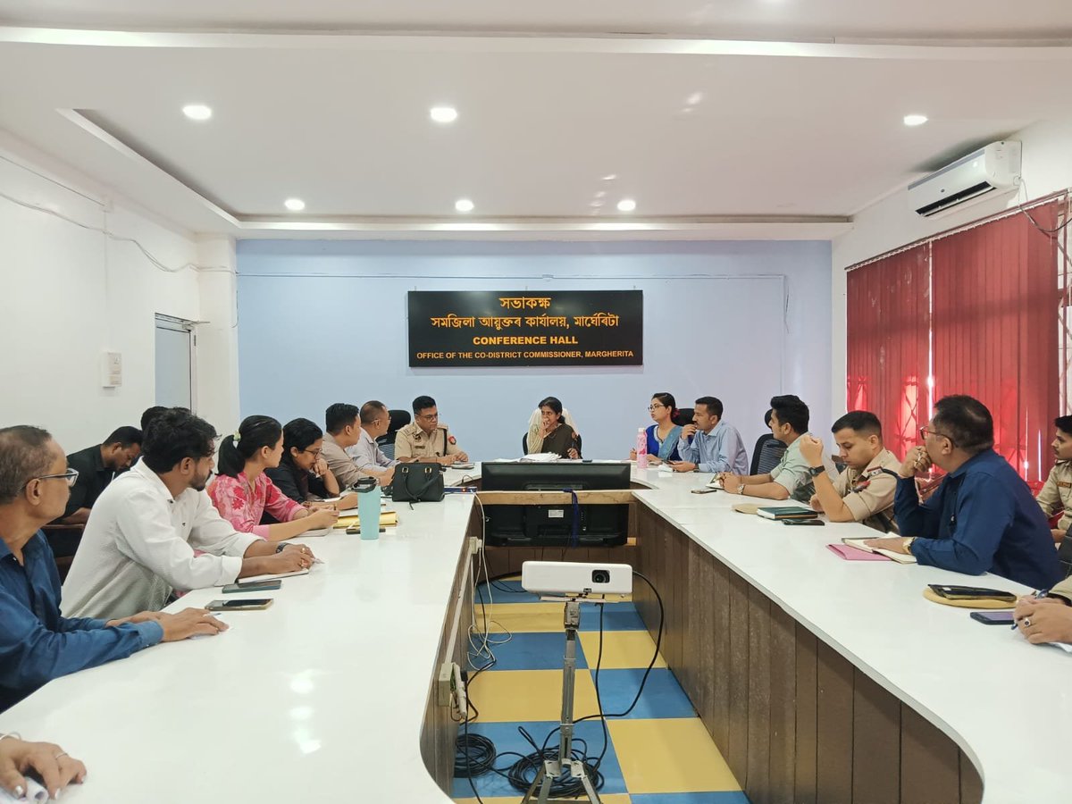 SDOc_Margherita's tweet photo. A meeting chaired by Smt. K. N. Chandana Jahnavi, IAS, CDC, #Margherita, was held today to discuss border area encroachment, focusing on interdepartmental coordination and necessary measures to address the issue. https://t.co/2AviFnxVFL