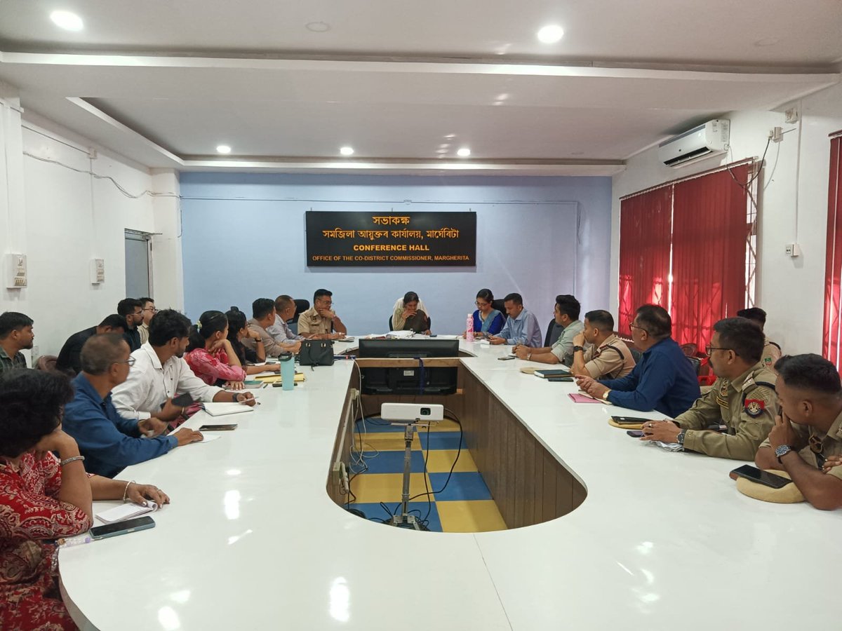 SDOc_Margherita's tweet photo. A meeting chaired by Smt. K. N. Chandana Jahnavi, IAS, CDC, #Margherita, was held today to discuss border area encroachment, focusing on interdepartmental coordination and necessary measures to address the issue. https://t.co/2AviFnxVFL