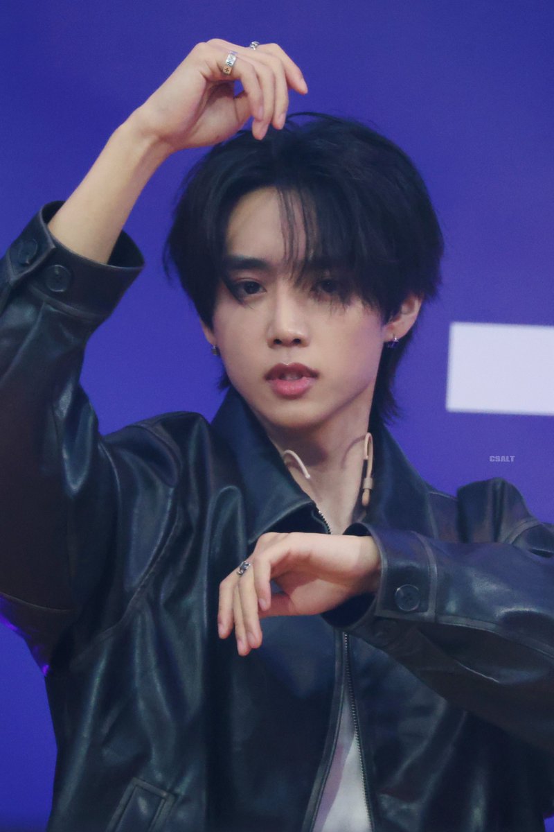 csalt0894's tweet photo. 261014 아돌라

#선우 #SUNWOO
 #더보이즈 #THEBOYZ https://t.co/Z1bIpc5ThW