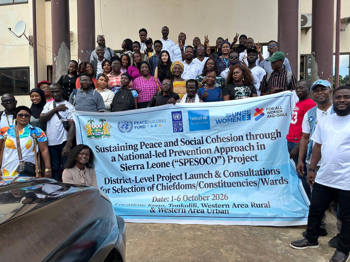 UNDPSierraLeone's tweet photo. Advancing lasting peace in 🇸🇱!

With @moped2025, @UNICEFSL &amp; @UNWOMEN_SL , @UNDPSierraLeone supported district consultations for the @UNPeacebuilding-funded SPESOCO project, engaging women, youth &amp; local leaders to strengthen inclusive, nationally led conflict prevention. https://t.co/RrVe934v96