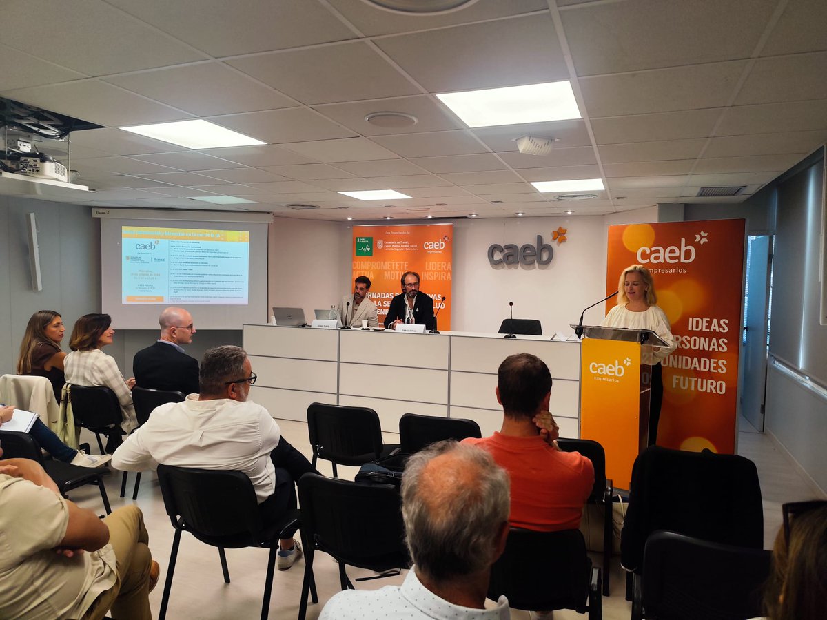 CAEB's tweet photo. 🧠 SALUD PSICOSOCIAL Y BIENESTAR EN LA ERA DE LA IA⬇️

Hoy en CAEB, nueva jornada para reflexionar sobre los #retos que plantea la #salud #psicosocial en las empresas y la importancia de integrar el #bienestar de las #personas en la #estrategia empresarial.

En un entorno marcado por la transformación digital y la #inteligenciaartificial, cuidar de las personas es también invertir en compromiso, productividad y competitividad empresarial.

🎤Durante la jornada hemos contado con las aportaciones de destacados profesionales que han compartido conocimiento, experiencias y buenas prácticas:

🔹 Jorge Tubío, CEO de #Beon y #Mentallylab , sobre la conexión entre salud psicosocial y estrategia de bienestar empresarial.

🔹 Daniel Tapial, Business Development Director de #FullAudit, sobre bienestar emocional e ISO 45001.

🔹 César Gamio, CEO de #Dharma Wellbeing, sobre liderazgo y adaptación en la era de la inteligencia artificial.

🔹 Asier Arriaga, Global Manager de Comply en #Affor Health, sobre inteligencia artificial y salud mental en el trabajo.

🔹 Angélica Rojo, Senior Manager Health & Safety Inclusive Collection EAME South en @hyatt , sobre la gestión práctica de los aspectos psicosociales en la empresa.

🔹 @drapuiggros Puiggrós, fundadora y CEO de @iki_health_group, sobre salud femenina, para avanzar hacia una gestión más integral de la salud laboral.

🔸La jornada ha contado también con la participación de Coloma Capó, directora del Instituto Balear de Seguridad y Salud Laboral #IBASSAL

🌟Desde CAEB seguimos trabajando, con el apoyo del #IBASSAL, para promover un modelo de empresa segura, saludable y sostenible, en el que la prevención, el bienestar y la gestión de las personas ocupen un lugar estratégico.

👏Gracias a @beon_red y Full Audit por la colaboración prestada en la organización de esta jornada! Seguimos!

#CAEB #CAEBprl #SaludLaboral #EmpresaSaludable #Bienestar #Baleares