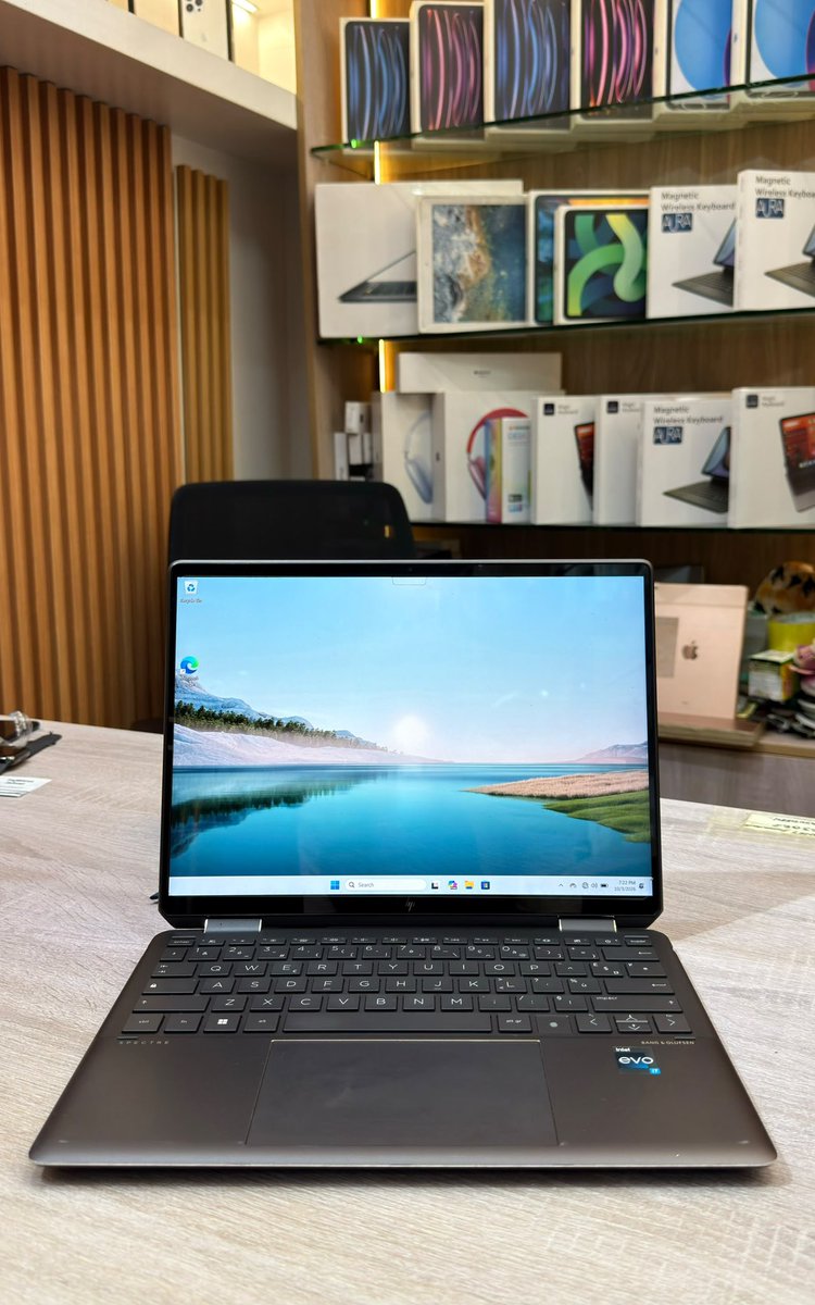 TechShackHQ's tweet photo. *HP SPECTRE 14-EF0XXX*

CORE I7 12TH GENERATION
•13.5” 3K2K OLED
•GRAPHICS: INTEL IRIS XE (16GB SHARED) •32GB RAM LPDDR4X (4266MHz)
•2TB NVME SSD
•KEYBOARD💡
•FINGERPRINT
•FACE ID
•TOUCHSCREEN 
•X360 
•BANG & OLUFSEN QUAD SPEAKERS
•INTEL EVO
•WINDOWS 11 PRO
•Charger 🔌 

GHC: 9k
☎️0241636577