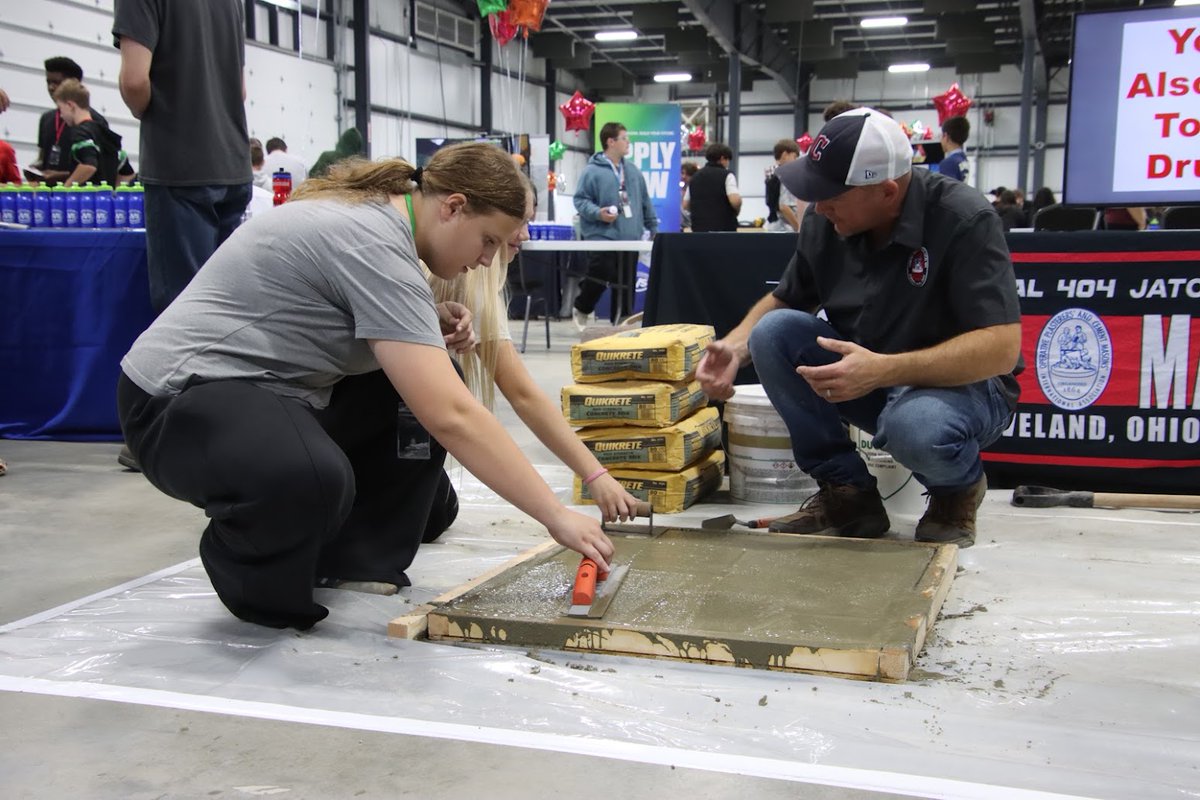 ESCLC's tweet photo. Creating opportunities for students takes a community.

As day two of the Lorain County Career Expo begins we're grateful for the generosity of our sponsors &amp; partners and the commitment of our exhibitors.

Thank you for being part of something that reaches beyond these two days. https://t.co/uax7z1fZp1