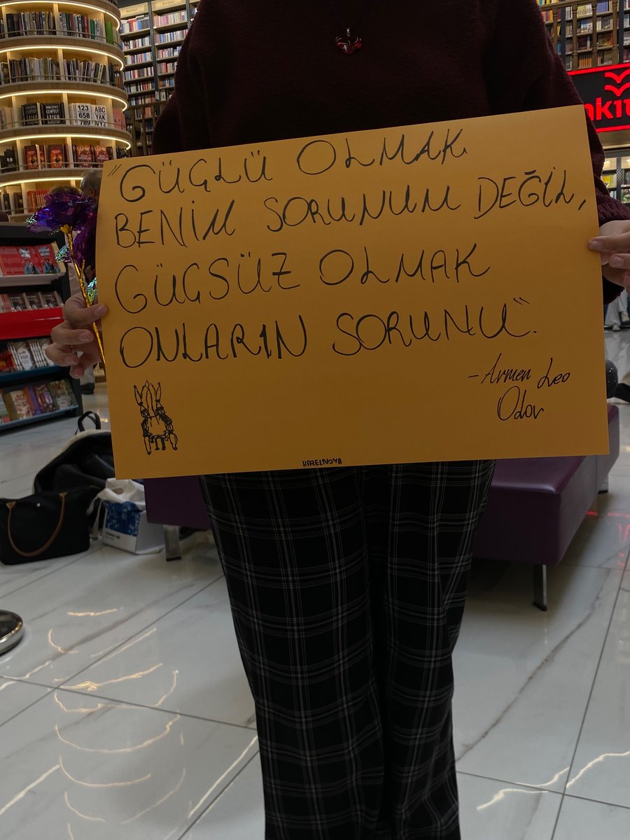 llunamnyss's tweet photo. beni bu gune geri ısınlar mısınız ya https://t.co/KTFgsTB1M1