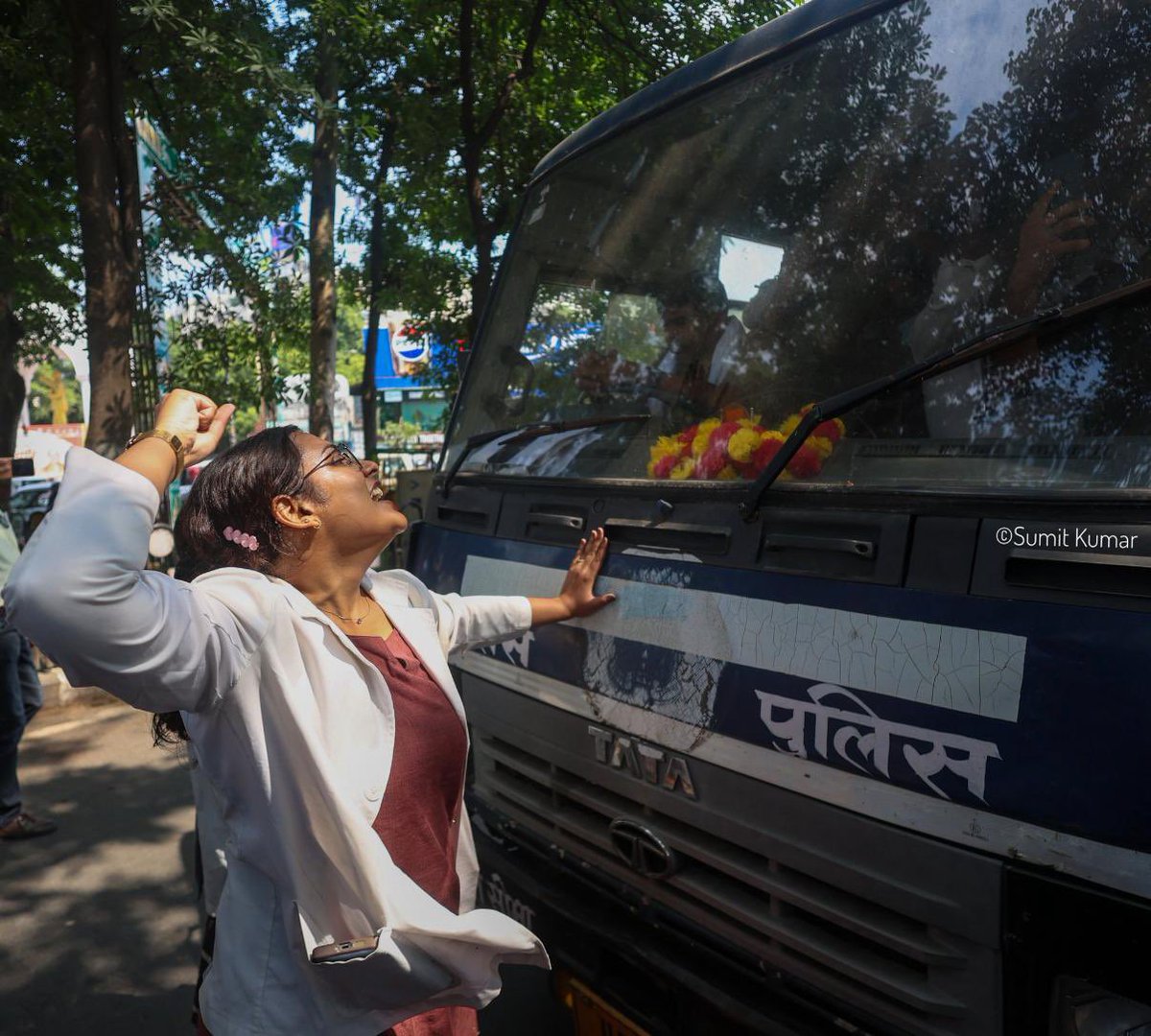FordaIndia's tweet photo. FORDA stands in solidarity with bonded Medical Officers in Uttar Pradesh demanding fair pay, salary parity, timely payments, and dignified working conditions. We urge the UP Government to address their genuine grievances through immediate dialogue and a time-bound resolution. https://t.co/7QVi0q2Z7Q