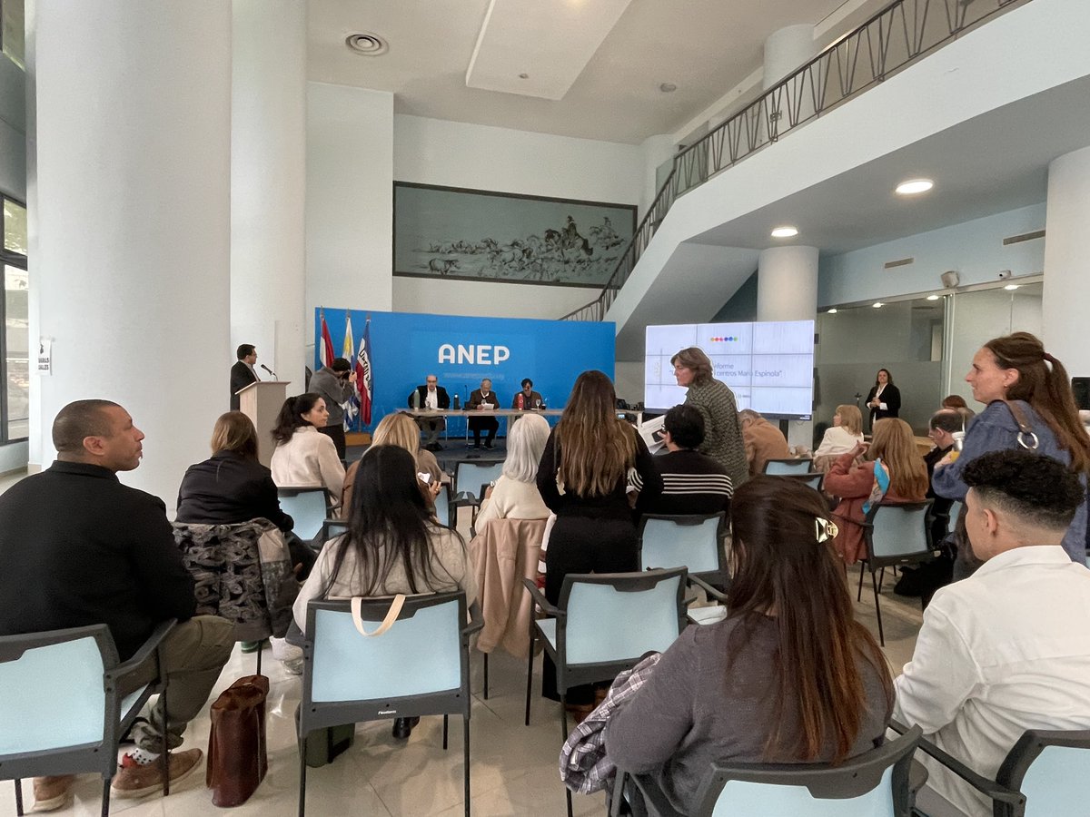 ANEP_Uruguay's tweet photo. Ahora | El Instituto Nacional de Evaluación Educativa @ineed_uy presenta el informe “Evaluación de los Centros María Espínola”, un relevamiento exhaustivo realizado entre los años 2022 y 2025.
🔴 Seguilo en vivo: https://t.co/nPOKevdbzk https://t.co/OBIeqLjgrT