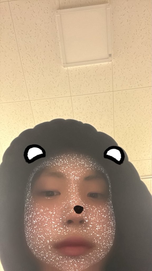 ilsam2_'s tweet photo. 최진건고딩인거체감되는짤 https://t.co/uer2gByDlh