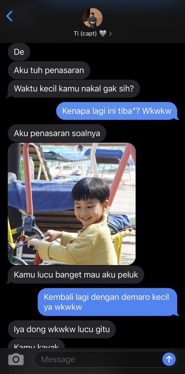 diarikesekian's tweet photo. #Dewtee one tweet au.

— Tidestra yang masih belum puas liatin foto masa kecil de.

Anchor crumbs. https://t.co/GSwz4tlEwk