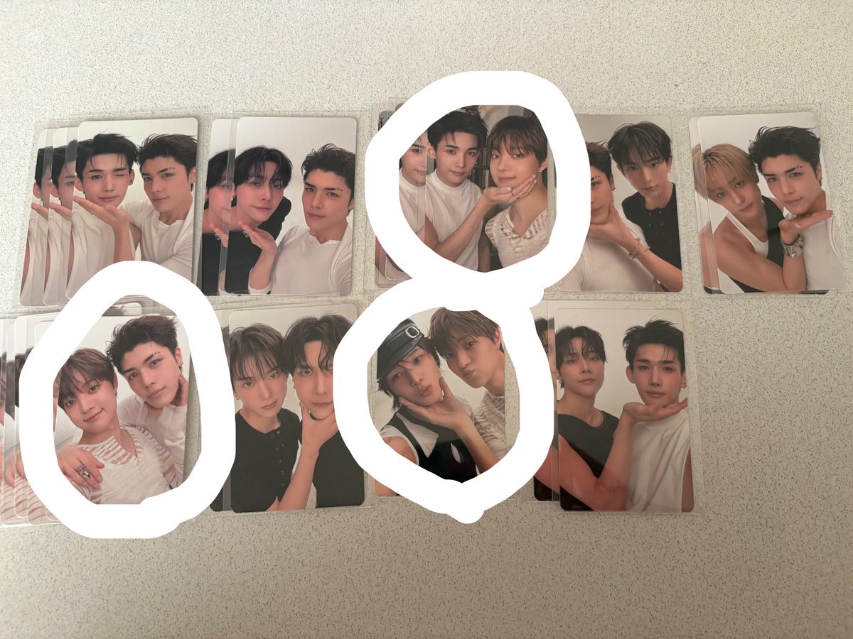 juily_ju's tweet photo. @3Evgk @0 はじめまして。検索より失礼いたします。
◎を付けたケミトレカ求めているのですが、郵送にてお譲りいただけませんでしょうか？ご検討よろしくお願いいたします。🙇‍♀️ https://t.co/F4tCYQ7Eif