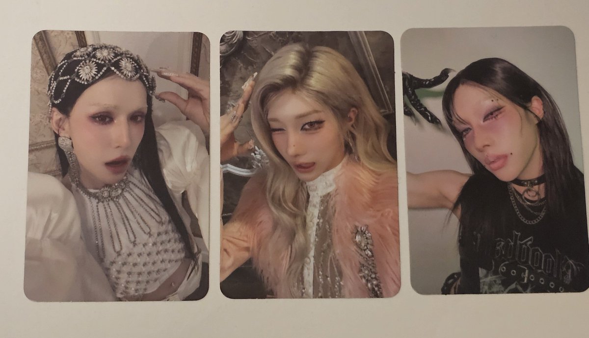 TheBlueTwilight's tweet photo. 설마 이것도 투와와 랑 캣무브 스포였나?
Wait was this spoiler too?🐩🐈‍⬛

#xlov #rui #wumuti #엑스러브 https://t.co/BuH8NCtBzu