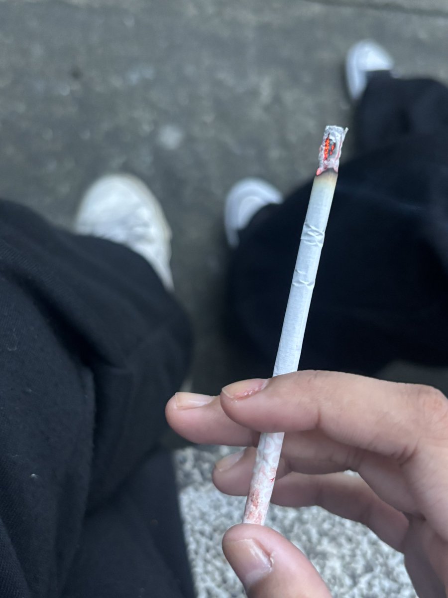 smoking6rea's tweet photo. first meal https://t.co/IhwgZ862XN