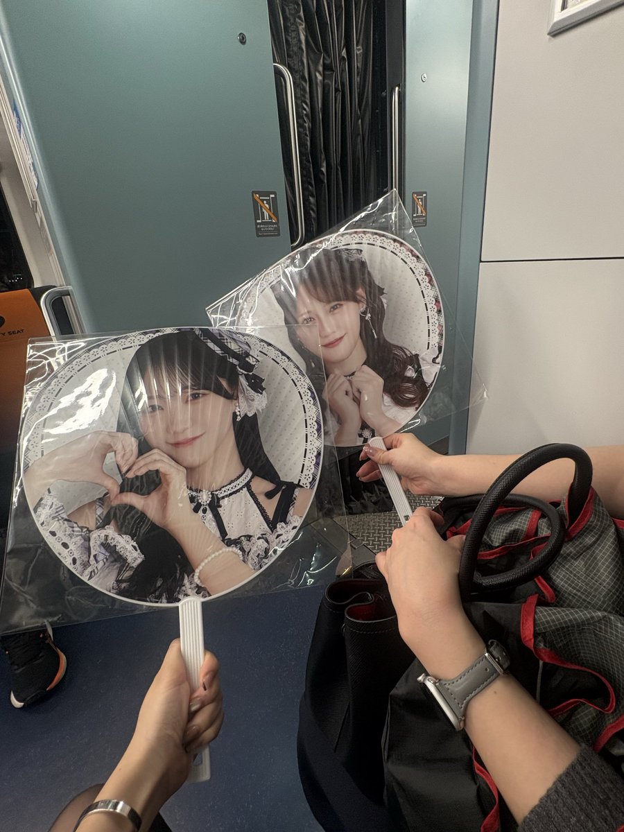 ioio_____toma's tweet photo. ともてゃと周年前夜祭🥹🥰🩷😸🫶🏻
代行してくれて、ほんとに神神神
顔面もいい上に、優しいウォンナ、𝑳‌𝑶‌𝑽‌𝑬
@24k0s1k2 https://t.co/u3Ysop1OvW