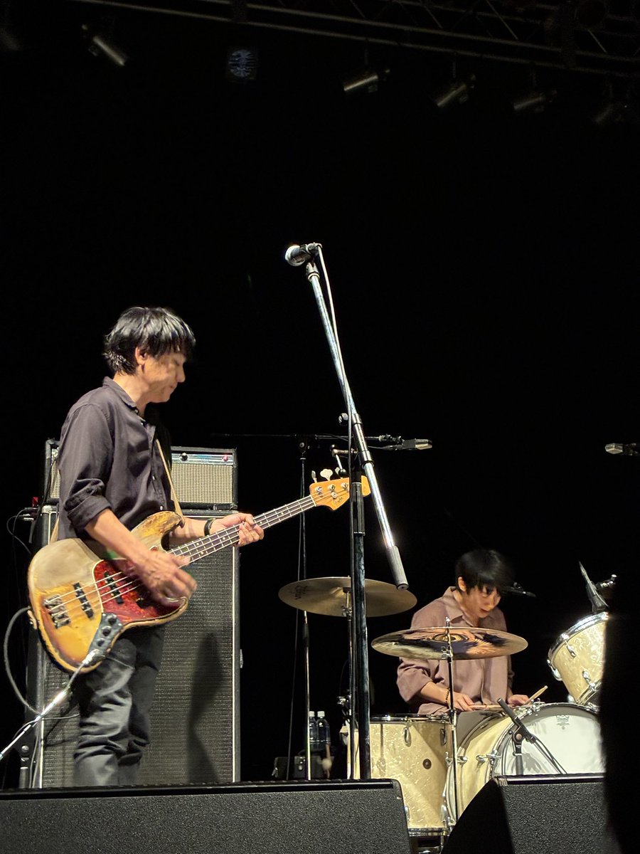 tukute15's tweet photo. 今日は最初から20時半ごろには出なきゃと思っていて、アコースティック前かな？と思ってたけどアコースティック前でもう21時近くだった。
今日は4時間超えたっぽいな？時間配分的に
#サニーデイサービス https://t.co/jnyXI14LDE