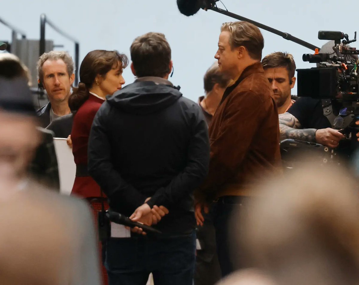 RachelWeiszNews's tweet photo. Rachel Weisz and Brendan Fraser reuniting 25 years after The Mummy Returns (part 3)

They look so happy your majesty https://t.co/FnYtPeijVv