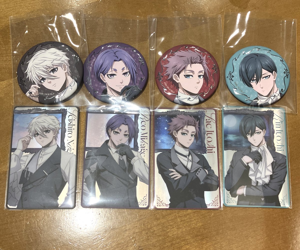 mocomusicart's tweet photo. 渋谷ブルロも行った

今回4人とも絵もコンセプトもめちゃ好きなのでアクスタちゃんと4人買いました！色合いよい
カードの紙と印刷も最高にいいし缶バッジもよかった https://t.co/vSw3PKmZef