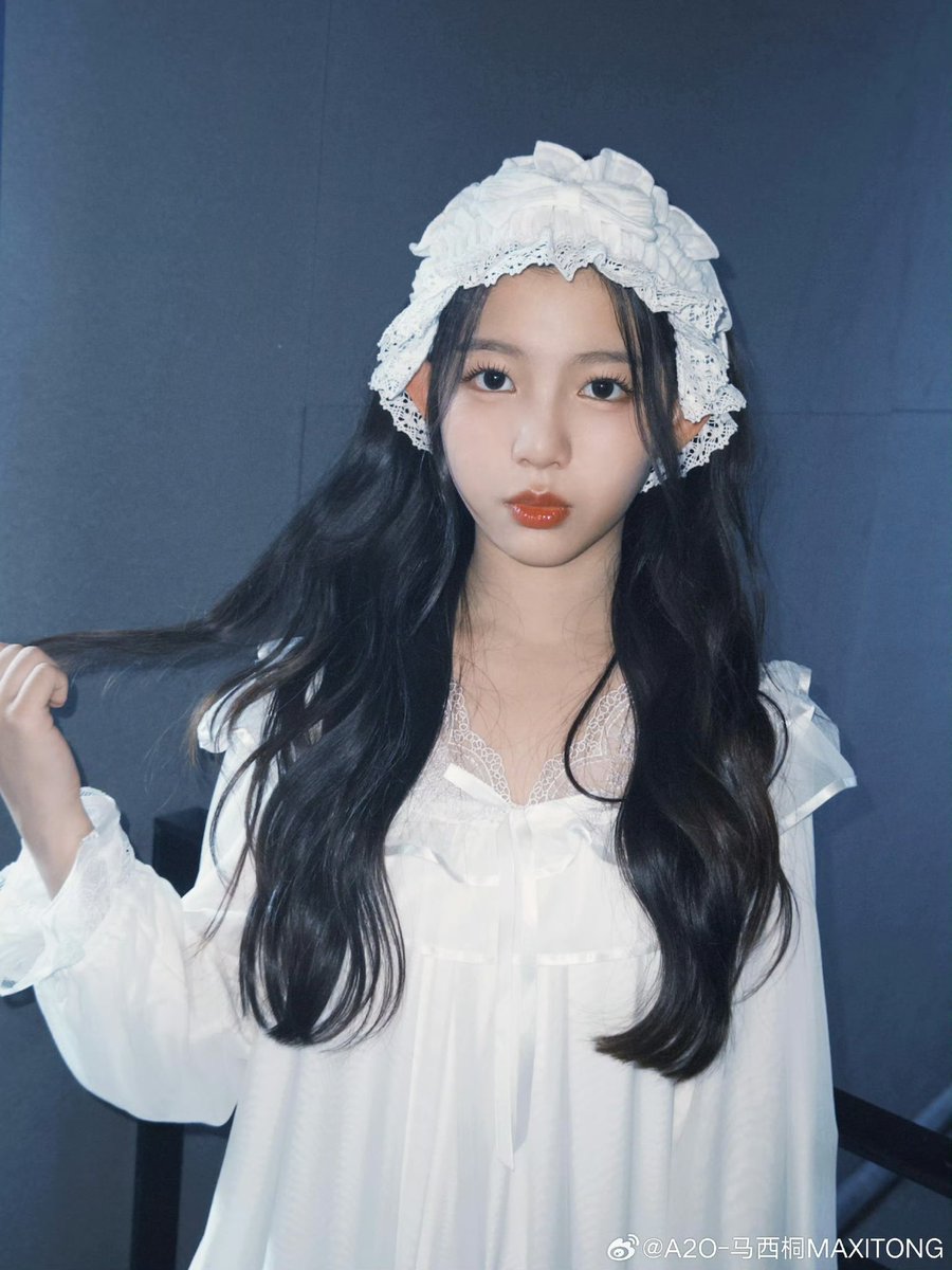 S00NGCI's tweet photo. 이날 찍은 메르시 사진도 엄청 예쁘니까 다들 봐줬으면 좋겠다 https://t.co/pTTNN2bYvj