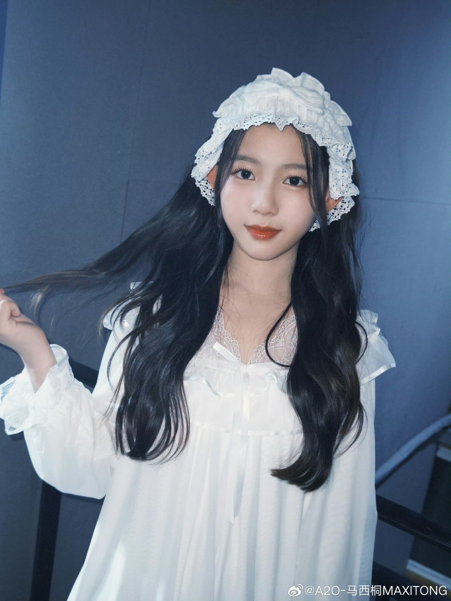 S00NGCI's tweet photo. 이날 찍은 메르시 사진도 엄청 예쁘니까 다들 봐줬으면 좋겠다 https://t.co/pTTNN2bYvj